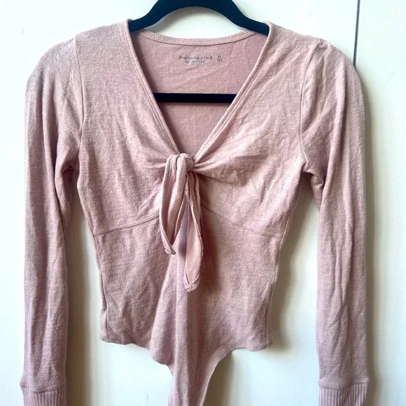 NWOT Abercrombie front knot bodysuit - Picture 2 of 6